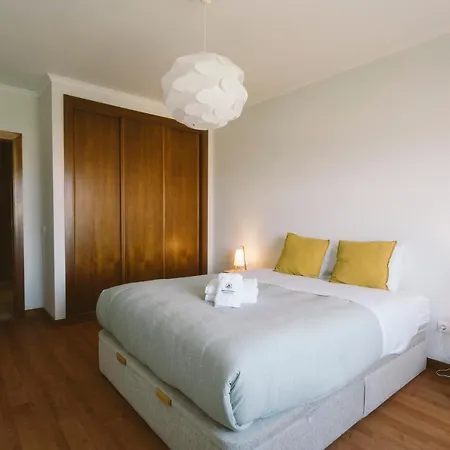 55 - Surfers Paradise