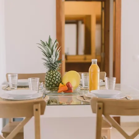 55 - Surfers Paradise * Ferrel (Leiria)